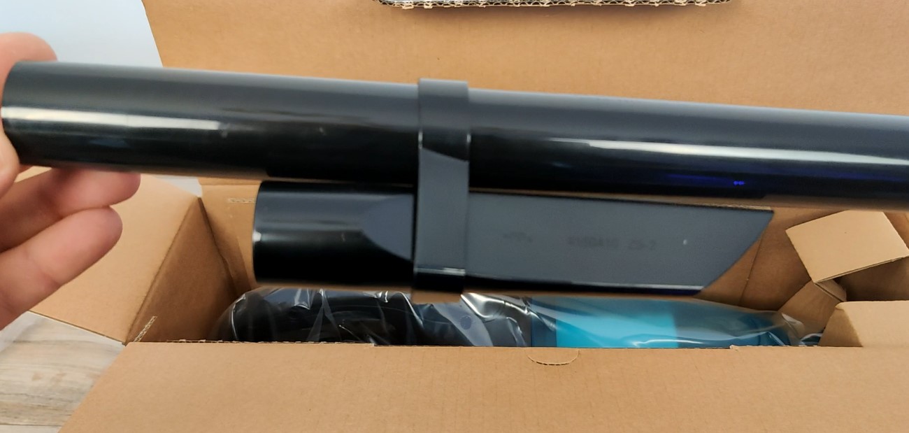 Extension attachment and crevice nozzle
